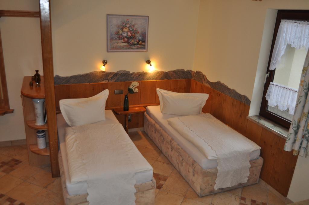 Blumenbach Gasthof 2*